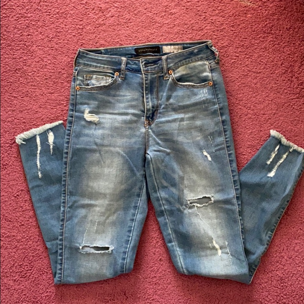 Aero distressed jeans